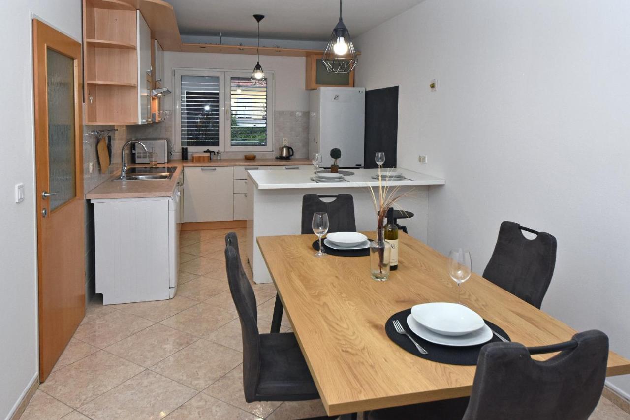 Family Apartment Sara Задар Экстерьер фото